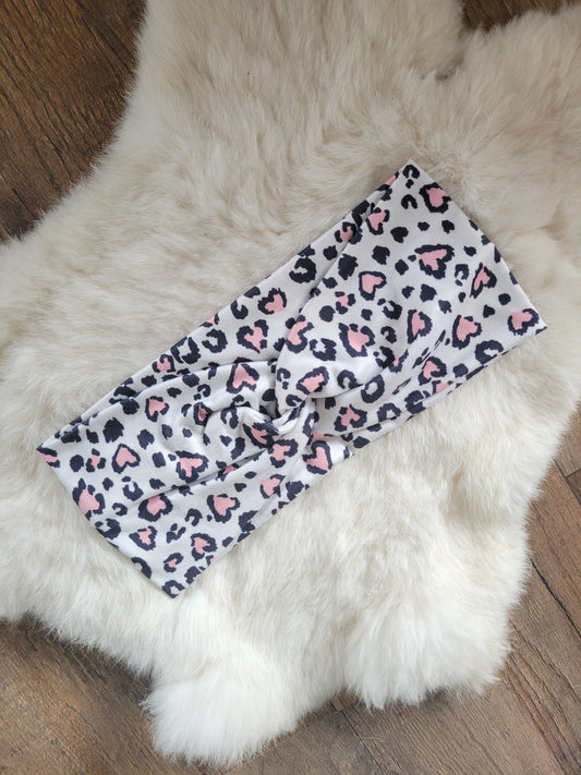 Pink hearts and leopard