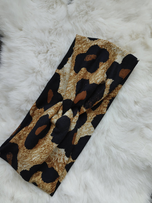 Large print Brown leopard