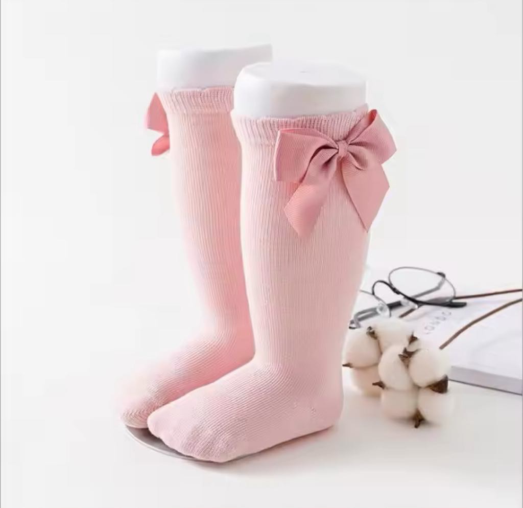 PREORDER: RERUN Cotton Knee High Bow Socks 11.18.24